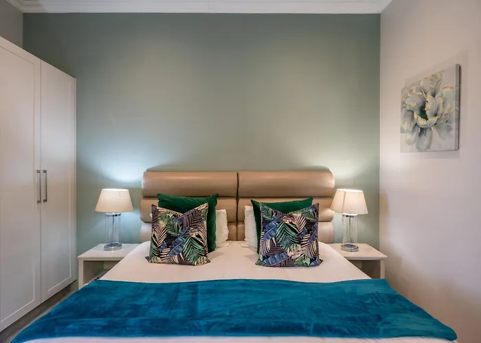 Seashore 2 Bedroom Luxury Unit - Breakwaters Haven