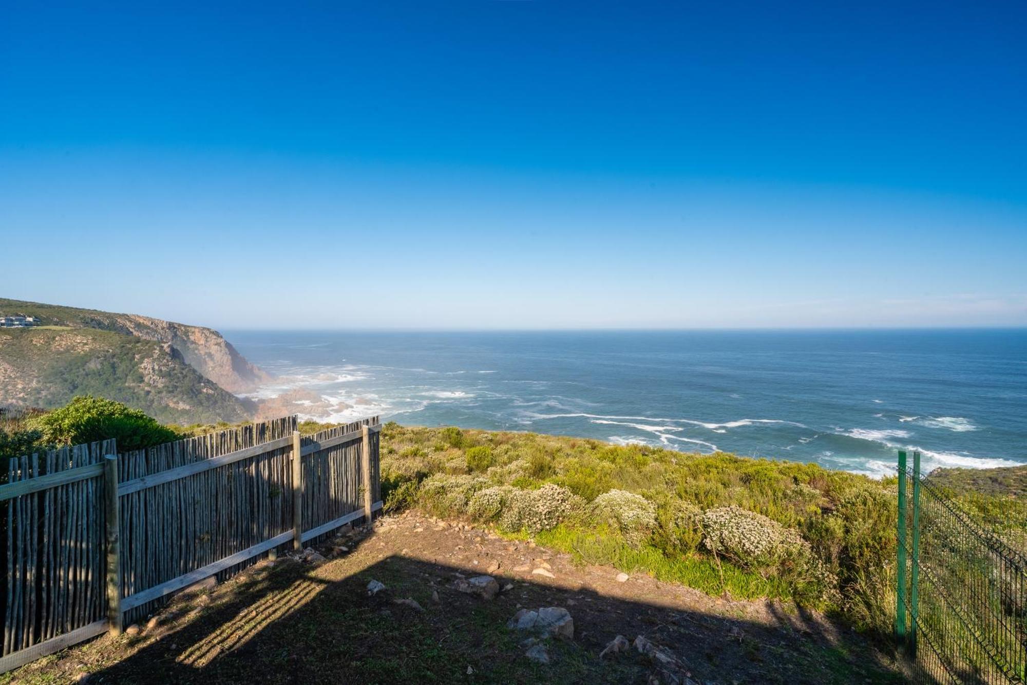 Seashore 2 Bedroom Luxury Unit - Breakwaters Haven Apartment *