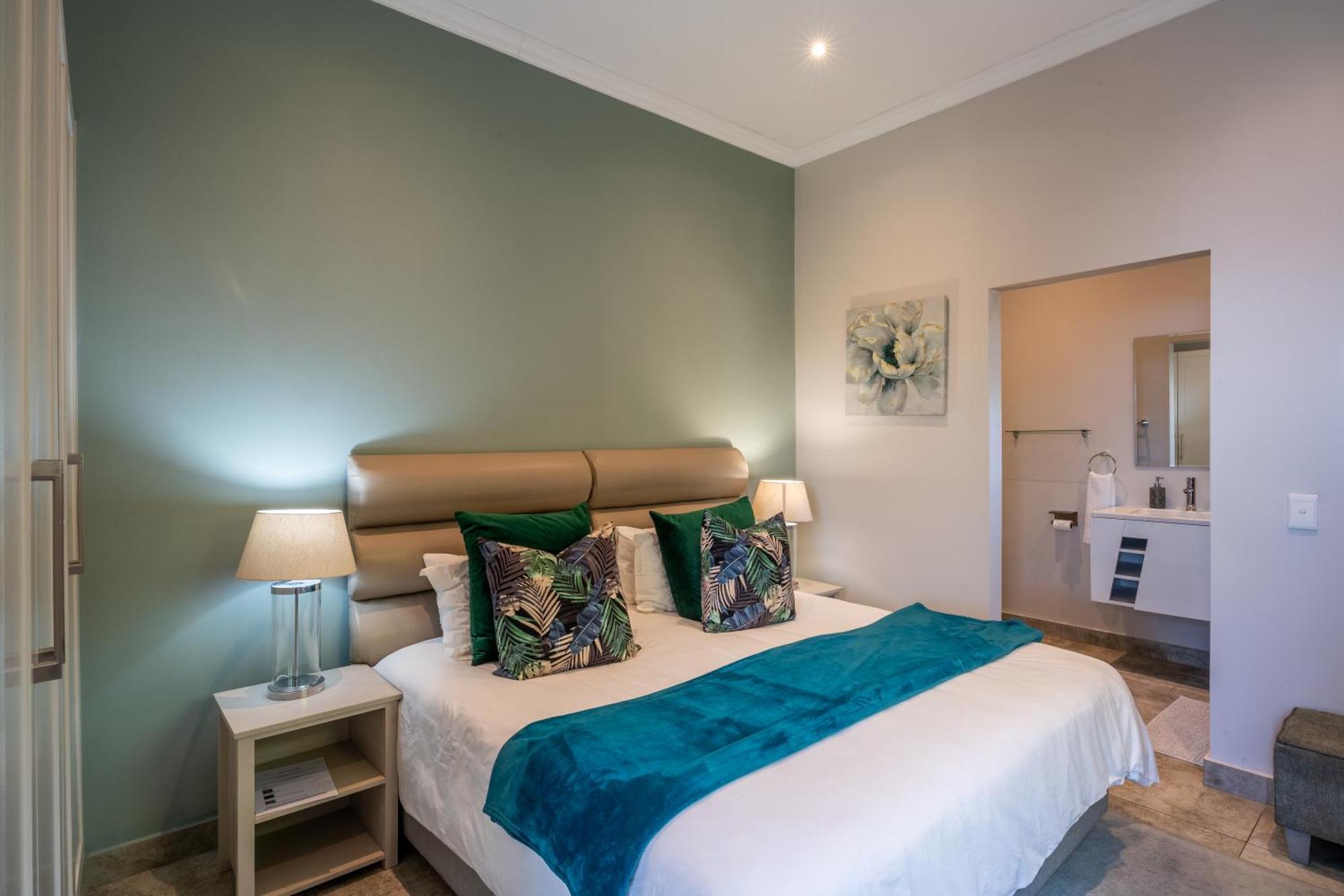 Seashore 2 Bedroom Luxury Unit - Breakwaters Haven Apartment